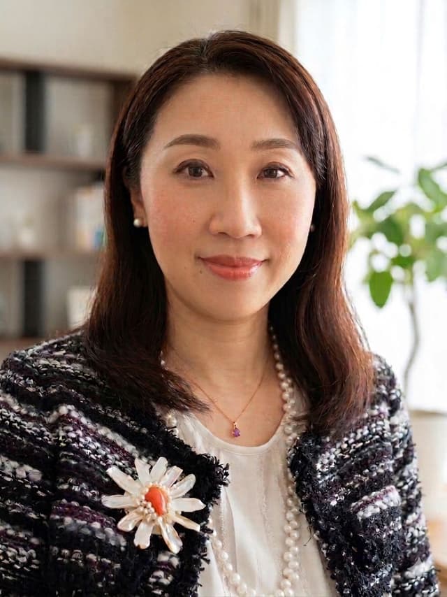 陳 艶艶